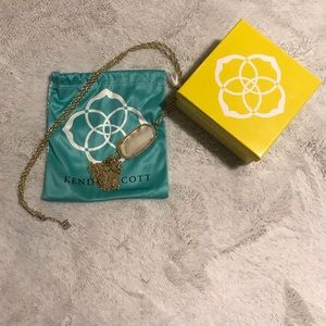 Kendra Scott necklace